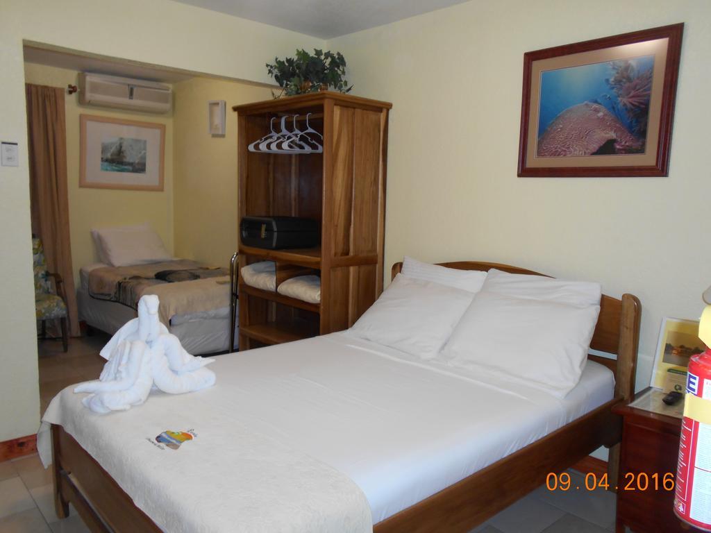 Alan'S Paradise Hotel Placencia Exteriér fotografie