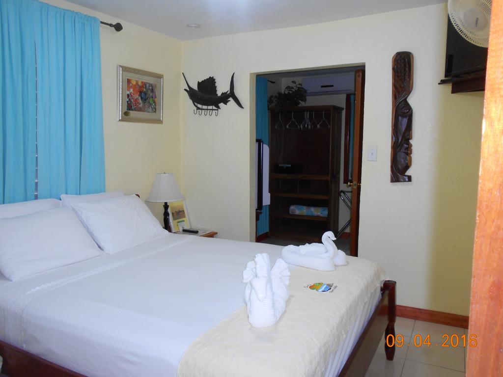 Alan'S Paradise Hotel Placencia Exteriér fotografie