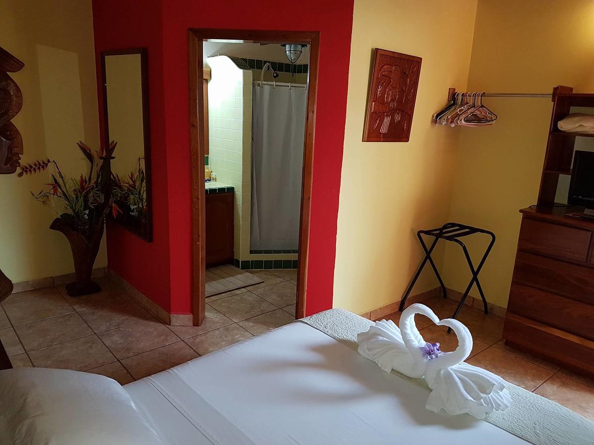 Alan'S Paradise Hotel Placencia Exteriér fotografie