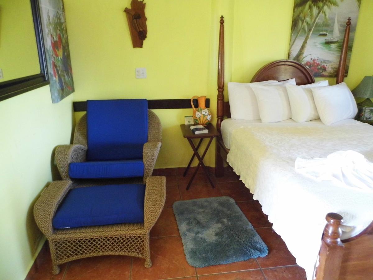 Alan'S Paradise Hotel Placencia Exteriér fotografie