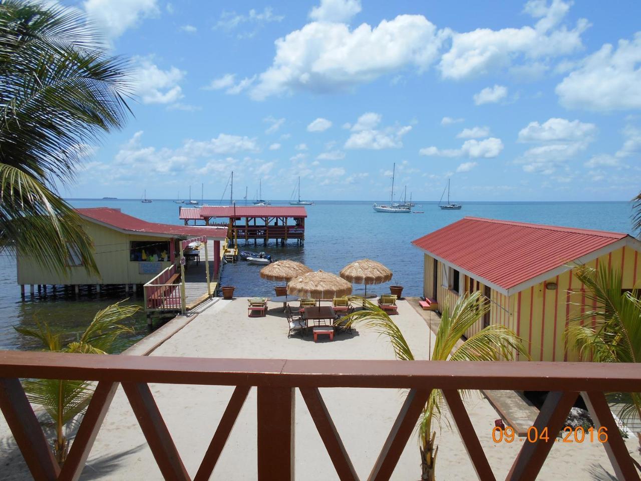 Alan'S Paradise Hotel Placencia Exteriér fotografie